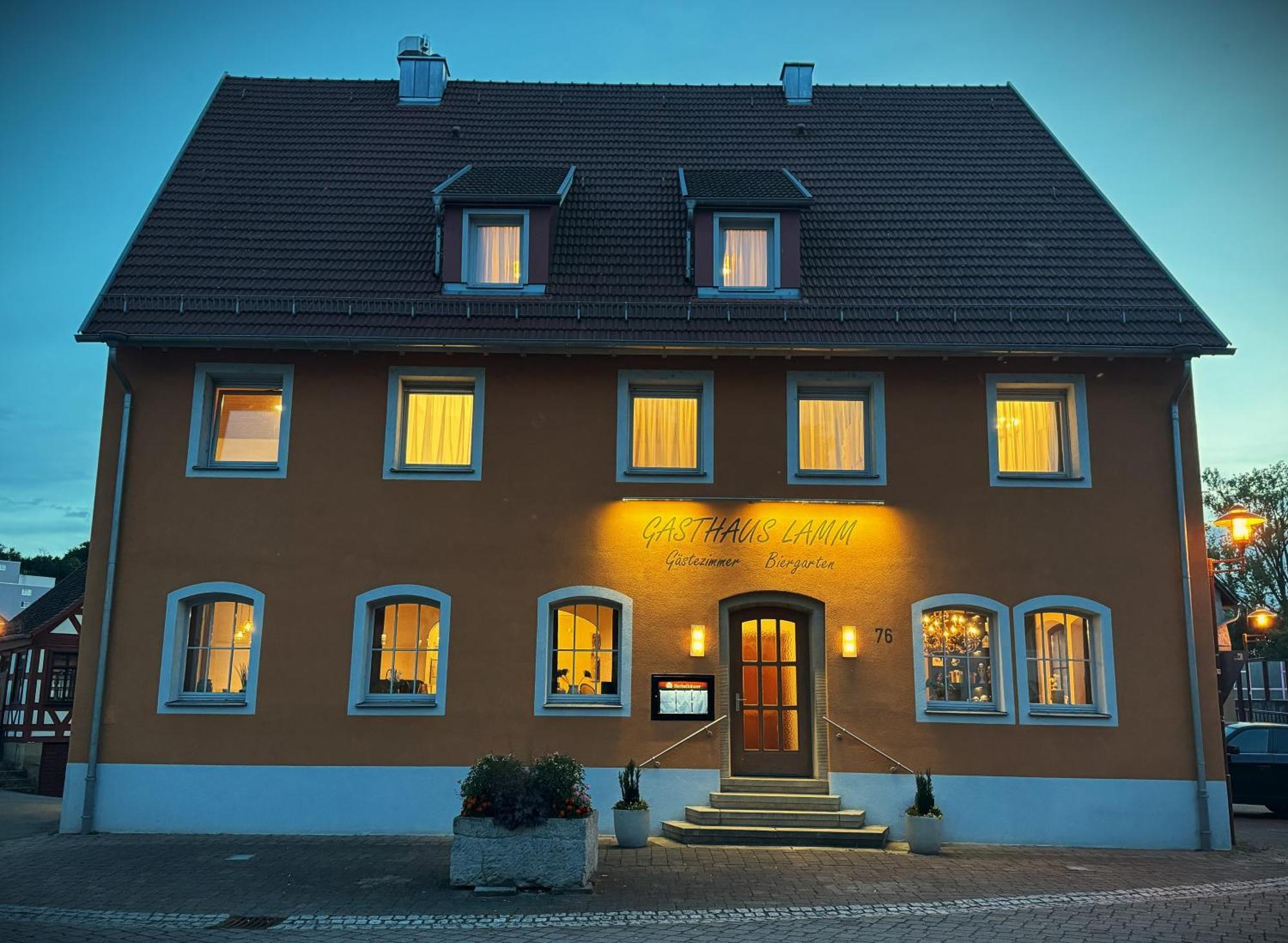 Gasthaus Lamm Нойенщад ам Кохер Екстериор снимка